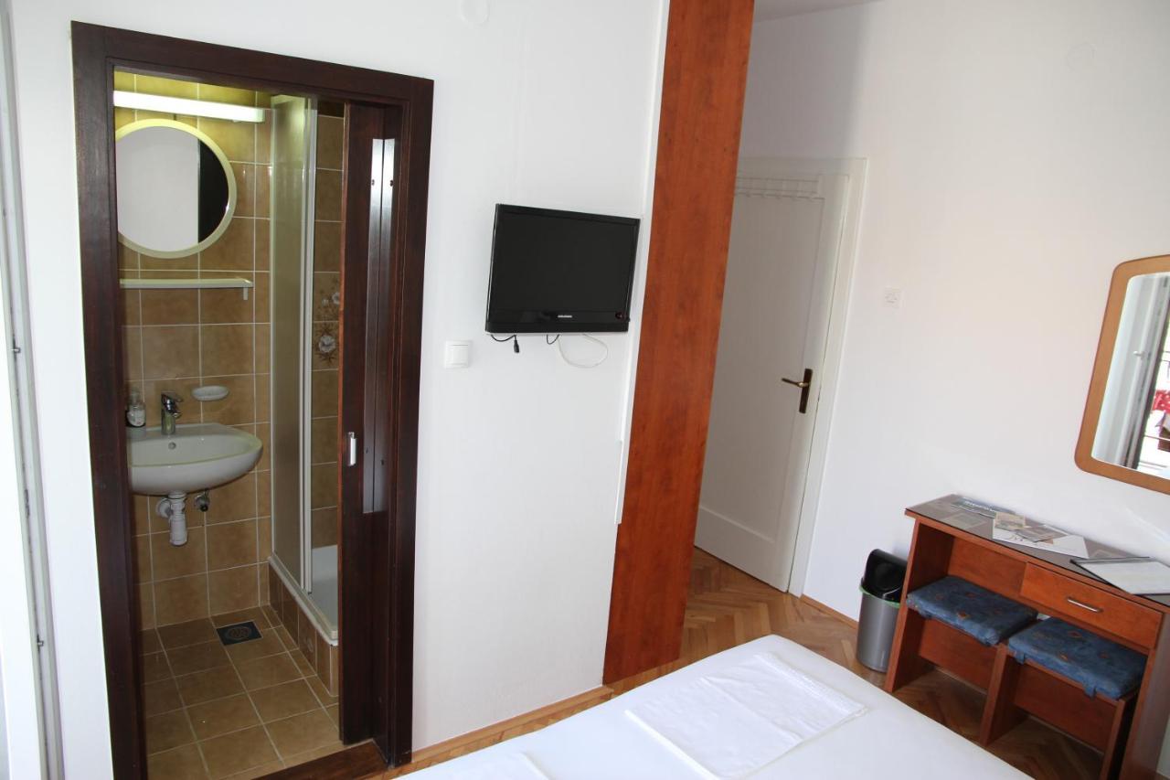 Obradovic Rooms & Apartments 마카르스카 외부 사진
