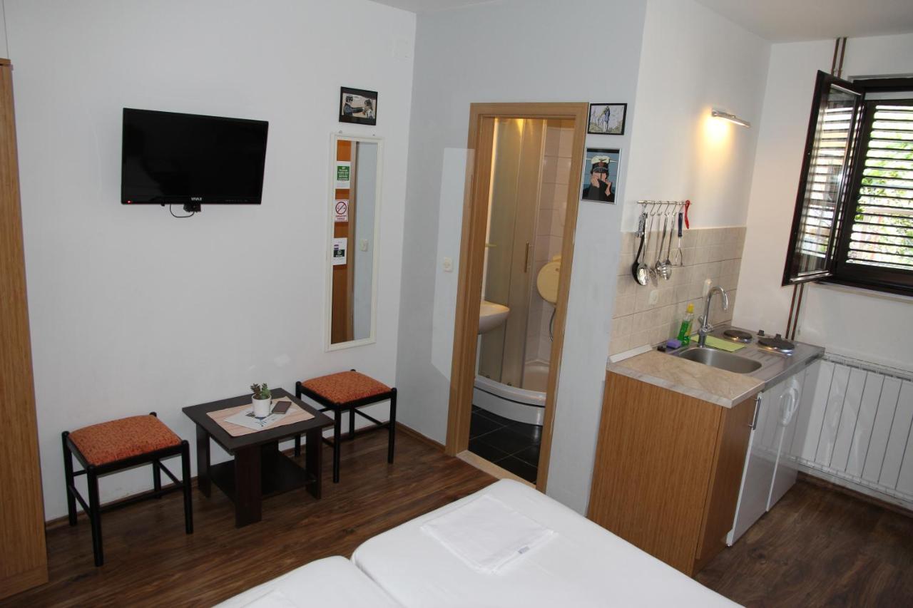 Obradovic Rooms & Apartments 마카르스카 외부 사진