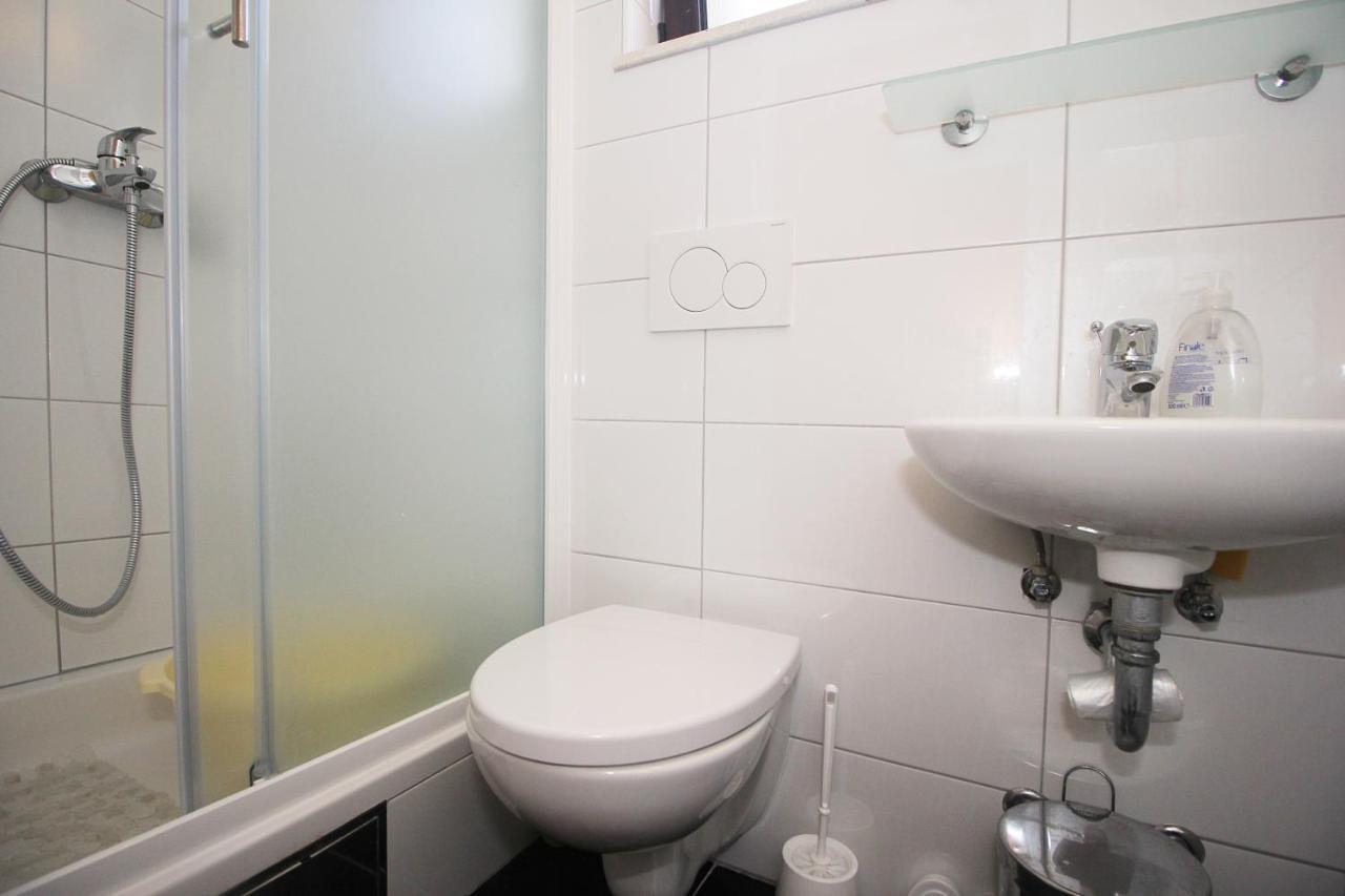 Obradovic Rooms & Apartments 마카르스카 외부 사진